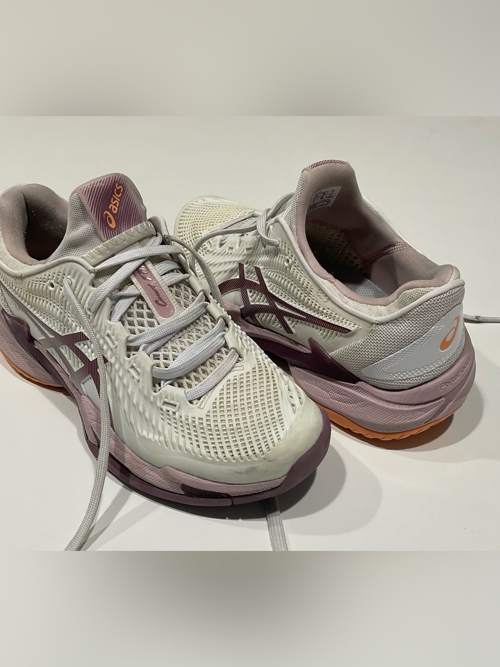 🌱🌱🌱 ASICS Girl’s White Lavender Court FF FlyteFoam Tennis Shoes, 7